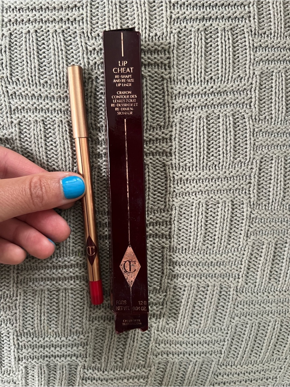 Charlotte Tilbury Lip Cheat in red carpet red